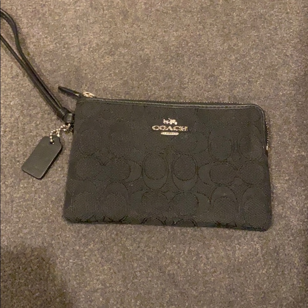 wallet/ wristlet